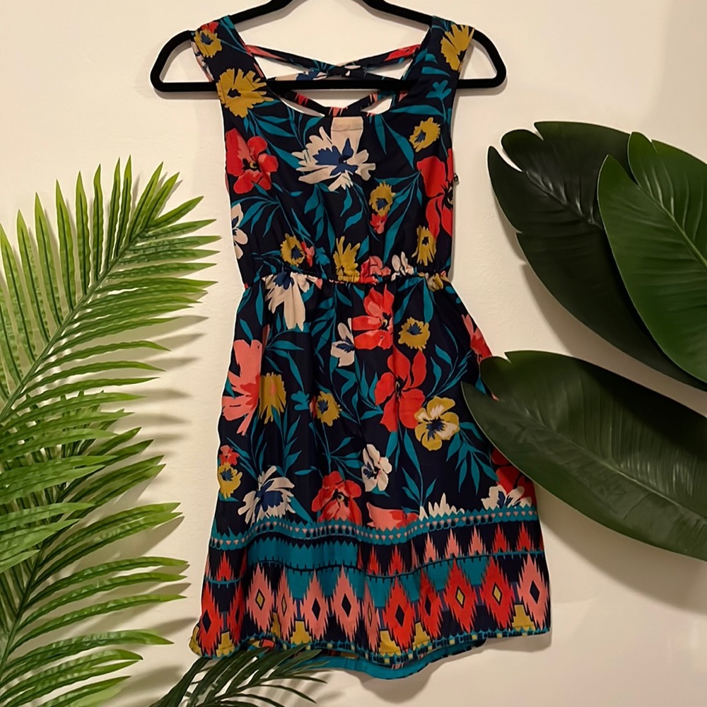 Bright floral pocket dress